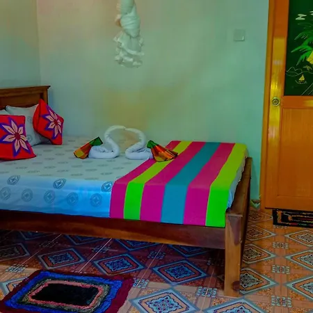 Chanaka Holiday Inn Сигирия Экстерьер фото