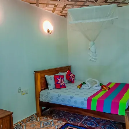 Chanaka Holiday Inn Сигирия Экстерьер фото