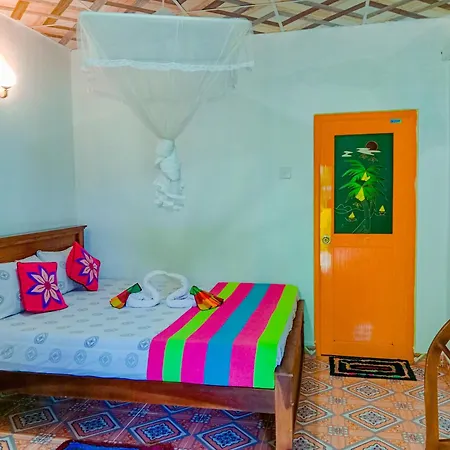 Chanaka Holiday Inn Сигирия Экстерьер фото